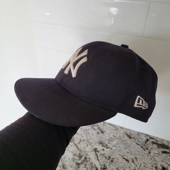 NY Yankees New Era 59Fifty Game Fitted Hat Black 6 5/8 - Picture 5 of 7